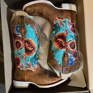 Ariat Floral Boots size 8.5